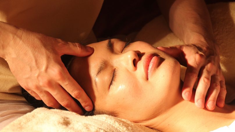 Jakie techniki wykorzystuje się podczas masażu klasycznego?